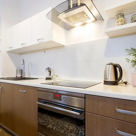 Main Station - 8 Rakowicka Street شقة