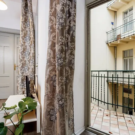 Main Station - 8 Rakowicka Street קרקוב